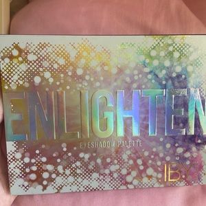 IBY Enlighten Pallet